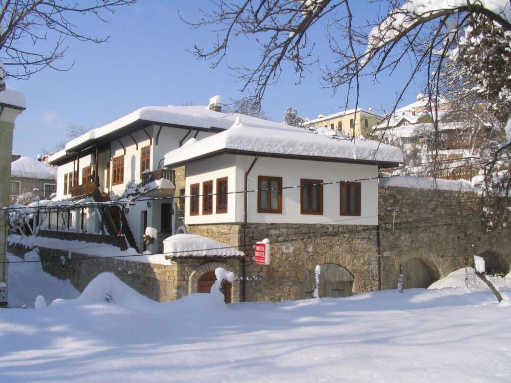 Hostel Mostel Veliko Tŭrnovo Eksteriør bilde